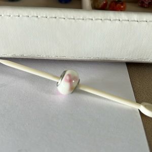 Breast cancer,  glass bead
